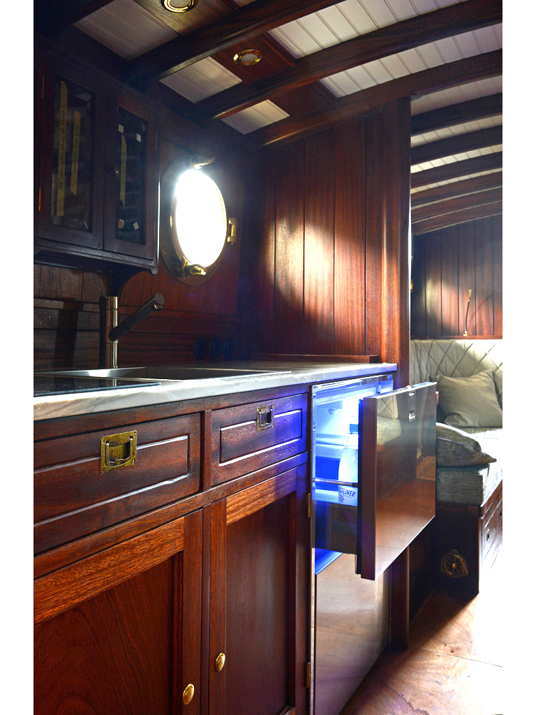 M belbau Autoboote Berlin Classic Charter